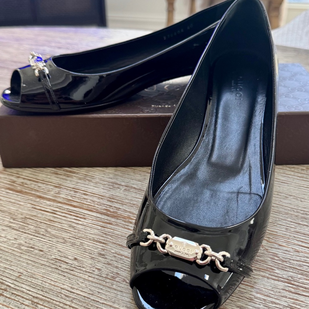 Gucci Salandia Peep Toe Flats